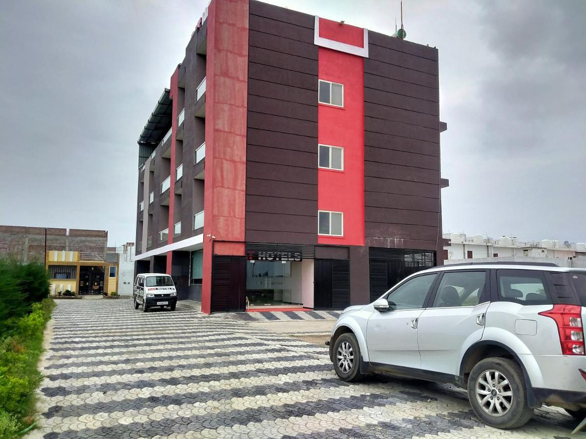 Pat Hotels Indore Luaran gambar
