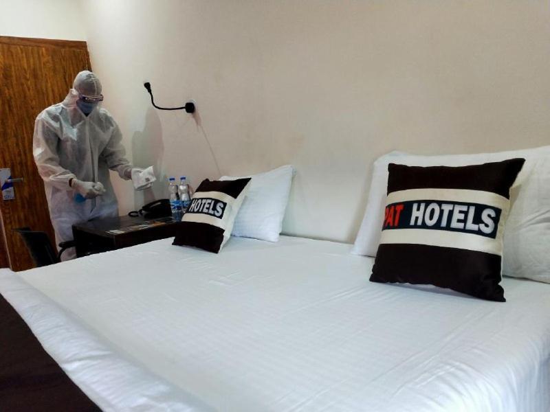 Pat Hotels Indore Luaran gambar
