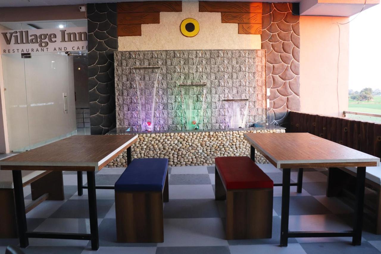 Pat Hotels Indore Luaran gambar