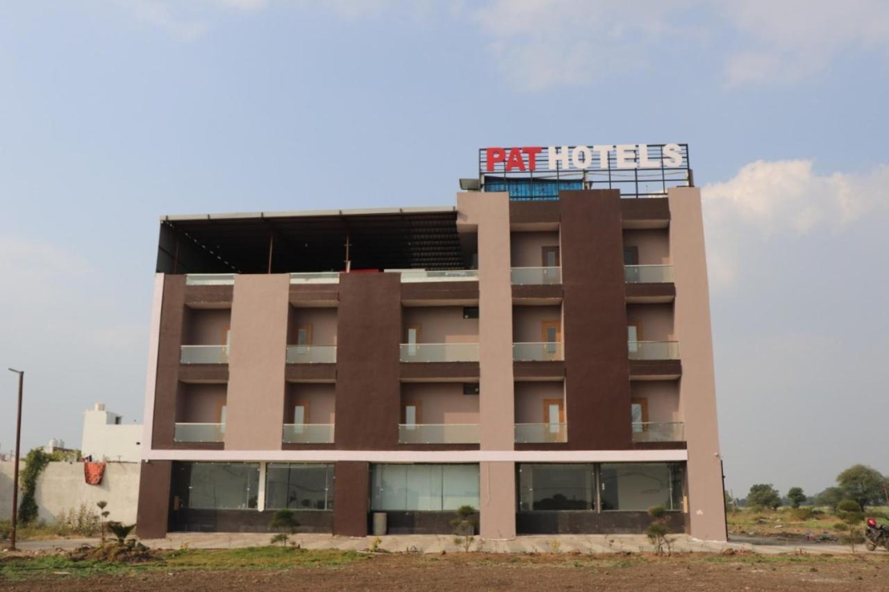 Pat Hotels Indore Luaran gambar