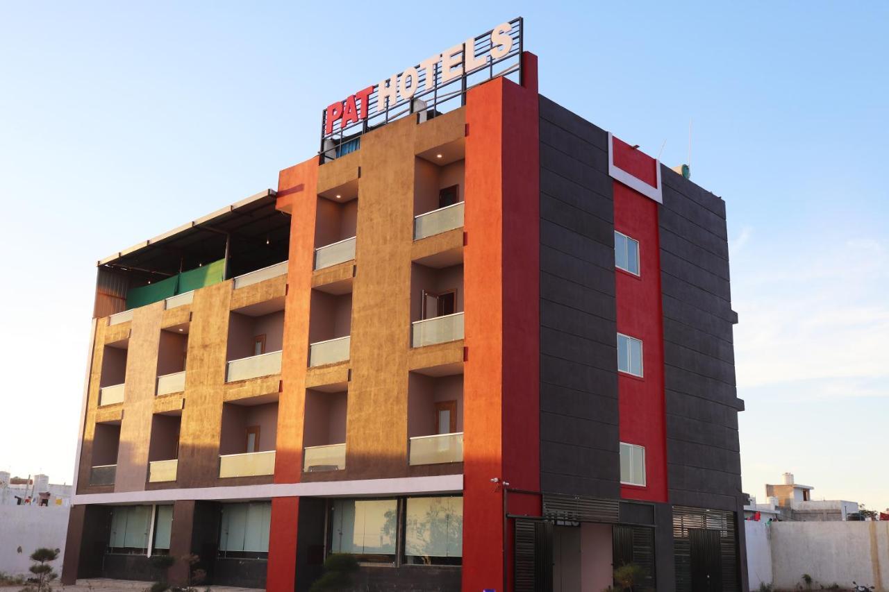 Pat Hotels Indore Luaran gambar