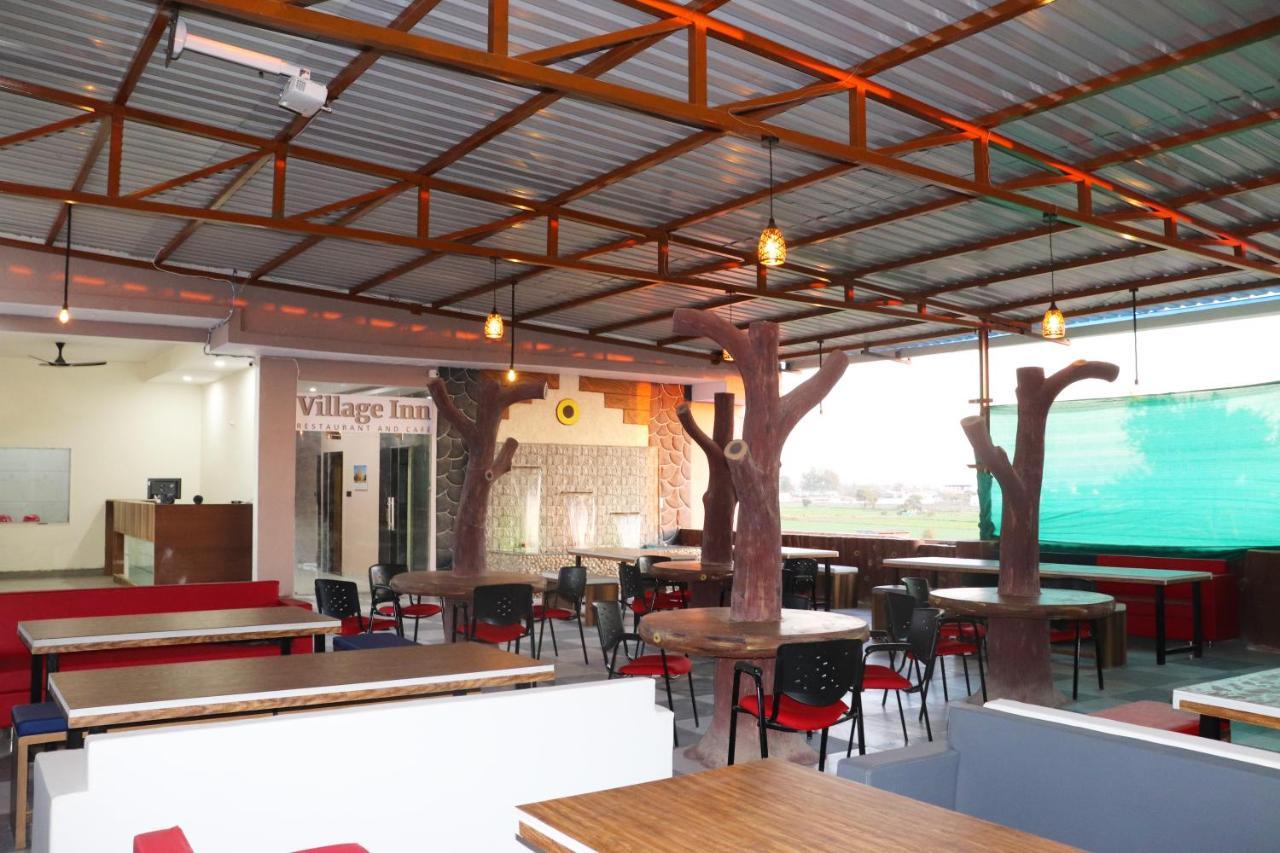 Pat Hotels Indore Luaran gambar