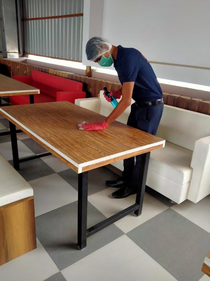 Pat Hotels Indore Luaran gambar