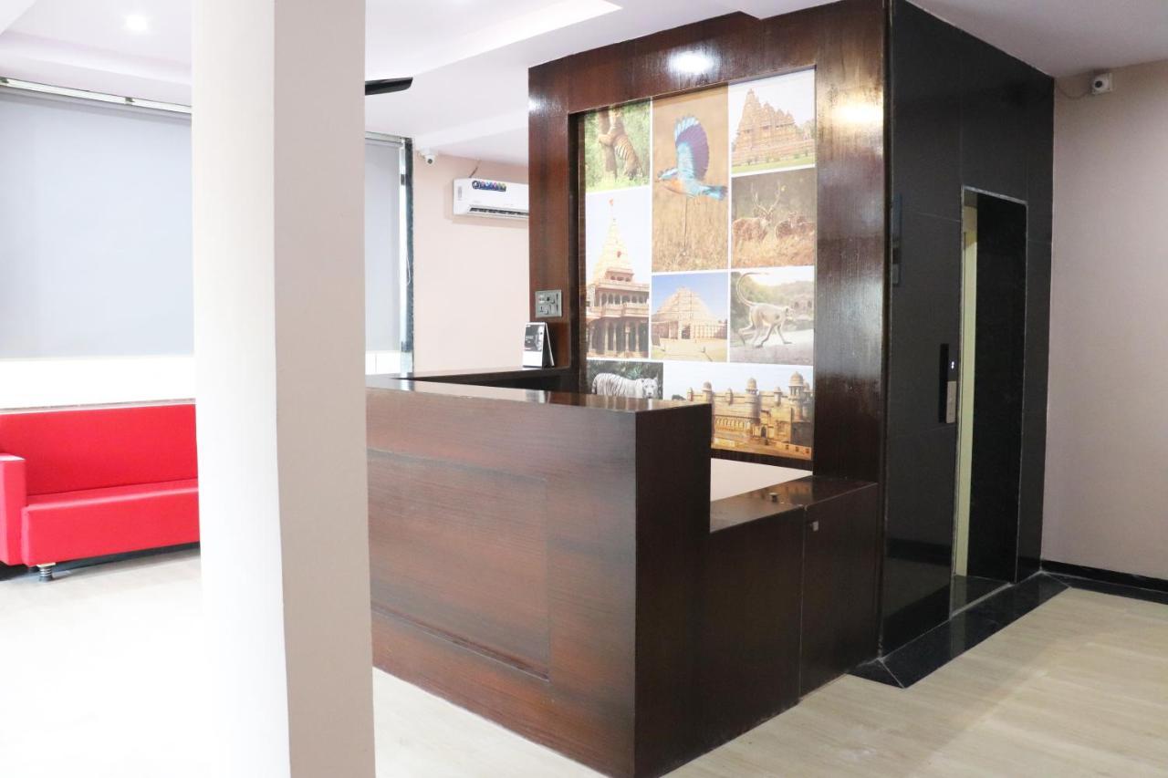 Pat Hotels Indore Luaran gambar