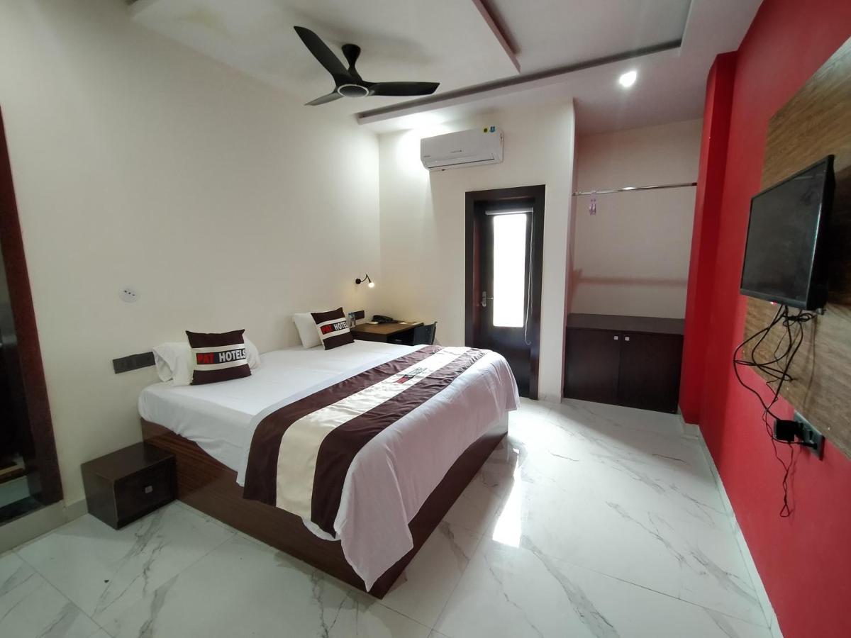 Pat Hotels Indore Luaran gambar